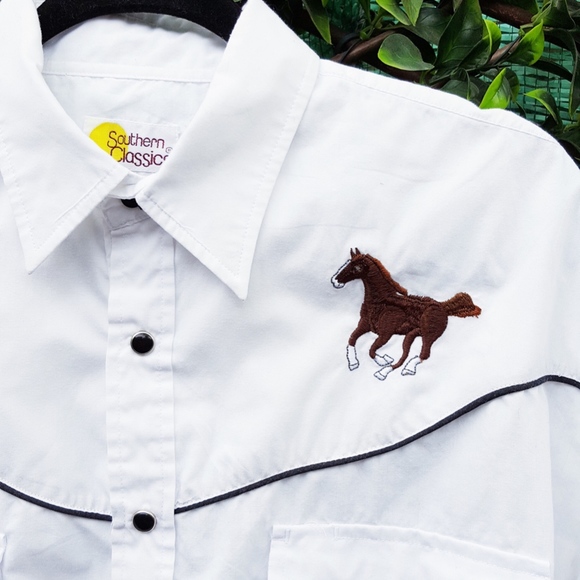 1970s white embroidered western shirt - Picture 6 of 7